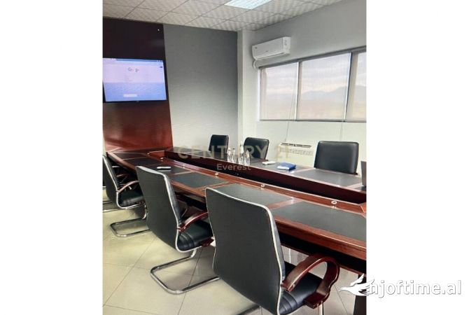 Business Property in Sale 6+1 in Tirana - 1,200,000 Euro