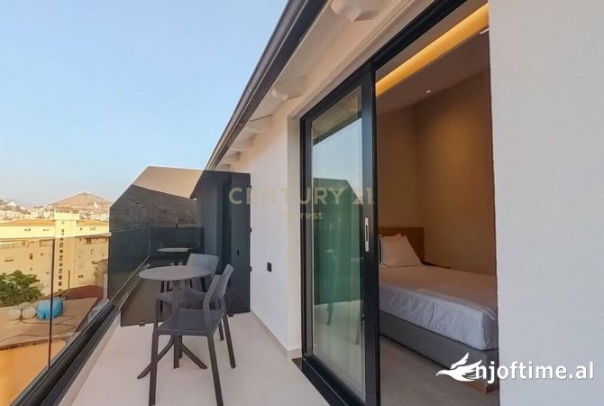 Ambiente Commerciale in Vendita 5+1 a Santa Quaranta - 2,500,000 Euro