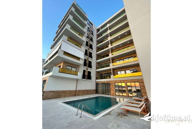 Shtepi ne shitje Apartament ne Sarande, 2+1, Mobilimi Bosh, pa mobiluar, Pagesa 250,000  Euro.