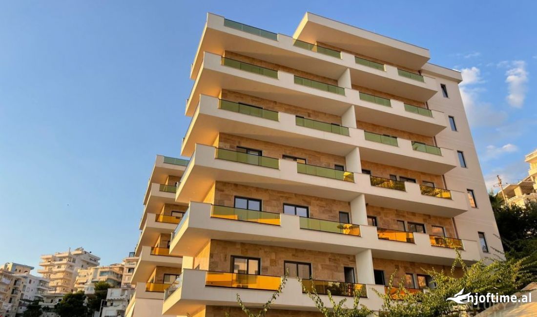 Shtepi ne shitje Apartament ne Sarande, 2+1, Mobilimi Bosh, pa mobiluar, Pagesa 250,000  Euro.