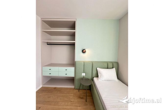 Shtepi me qera Apartament ne Tirane, 2+1, Mobilimi E mobiluar, Pagesa 750  Euro.