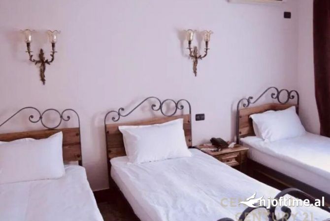  Shesim Hotel ne Qender te Tiranes