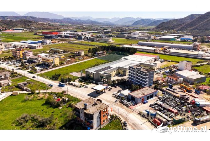 Ambient biznesi ne shitje 5+1 ne Tirane - 2,500,000 Euro