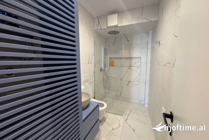 Shtepi me qera Apartament ne Tirane, 2+1, Mobilimi E mobiluar, Pagesa 750  Euro.