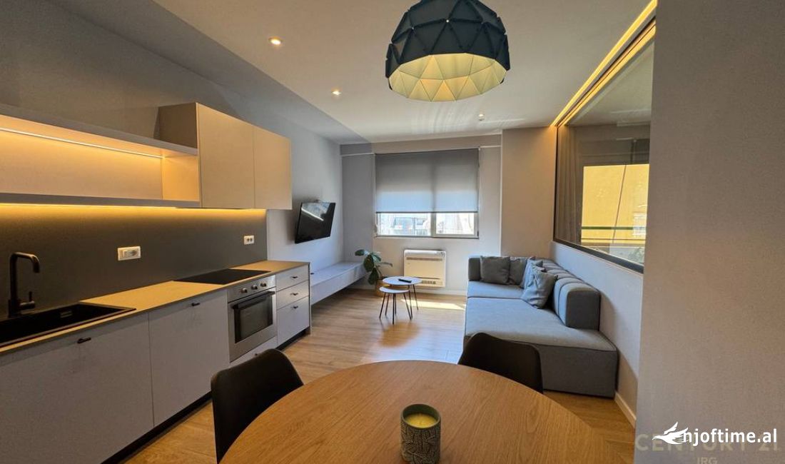 Shtepi me qera Apartament ne Tirane, 2+1, Mobilimi E mobiluar, Pagesa 750  Euro.