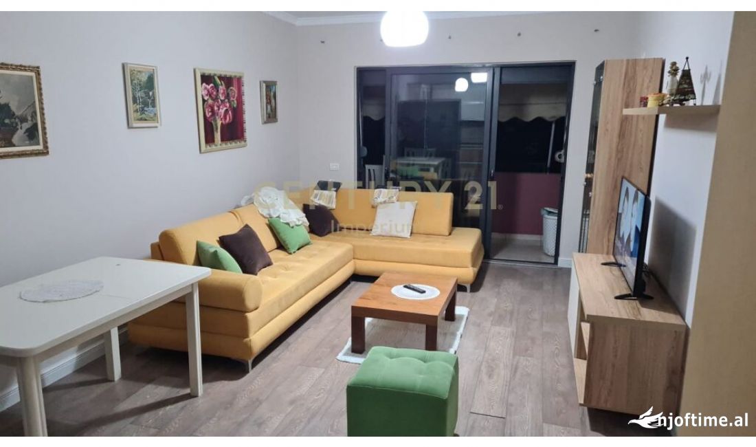 Shtepi ne shitje Apartament ne Tirane, 2+1, Mobilimi E mobiluar, Pagesa 155,000  Euro.
