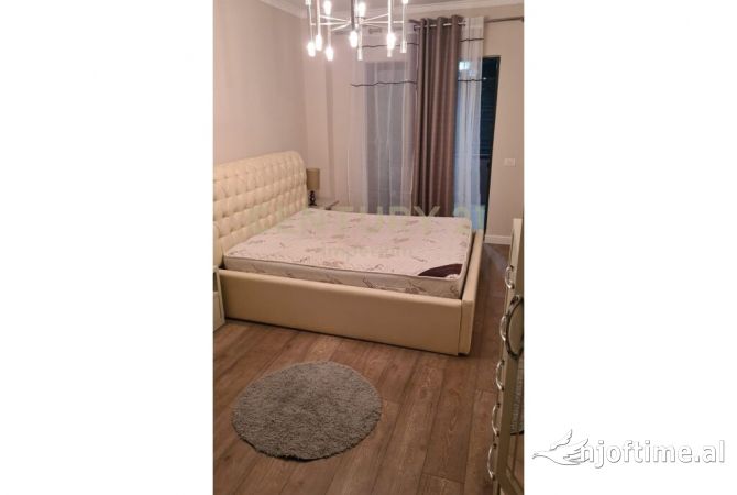 Shtepi ne shitje Apartament ne Tirane, 2+1, Mobilimi E mobiluar, Pagesa 155,000  Euro.