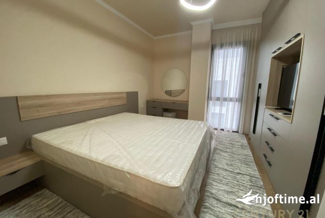 Shtepi ne shitje Apartament ne Tirane, 1+1, Mobilimi E mobiluar, Pagesa 100,000  Euro.