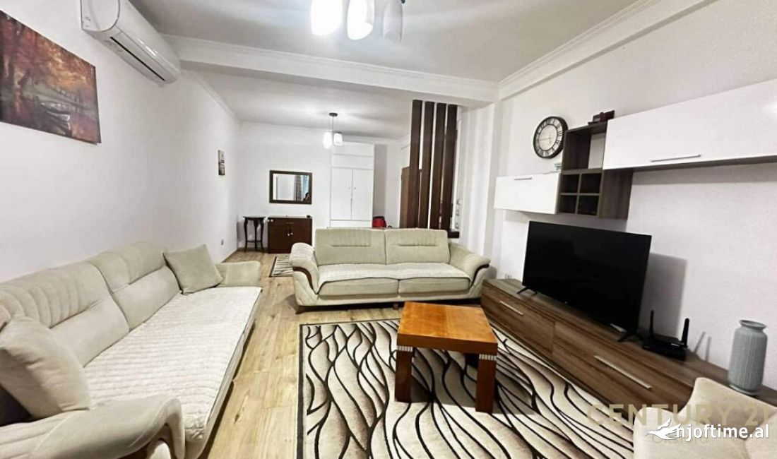 Shtepi ne shitje Apartament ne Tirane, 2+1, Mobilimi E mobiluar, Pagesa 159,000  Euro.