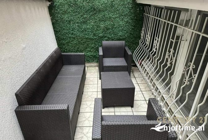 Shtepi ne shitje Apartament ne Tirane, 2+1, Mobilimi E mobiluar, Pagesa 159,000  Euro.