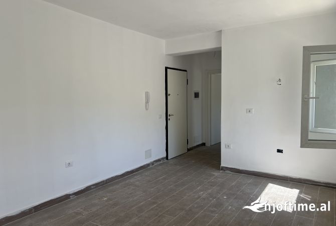Apartament 1+1 në Selitë, pranë Universitetit Marin Barleti