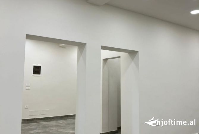 Business Property in Sale 1+1 in Tirana - 525,000 Euro