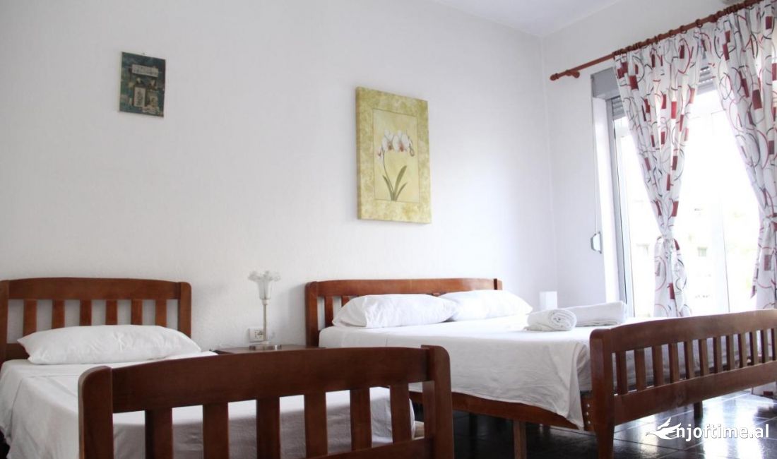 Shitet Hoteli 5 Katesh prane Ambasades Amerikane