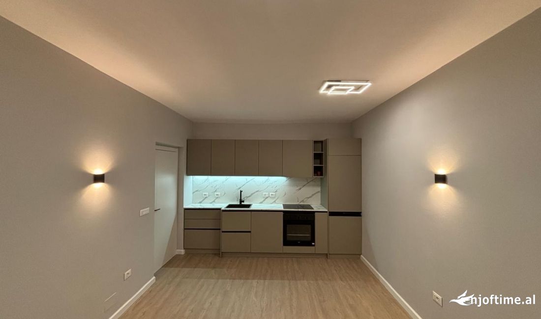 Apartament 2+1 me qira i investuar, tek Rruga Andon Zako Cajupi