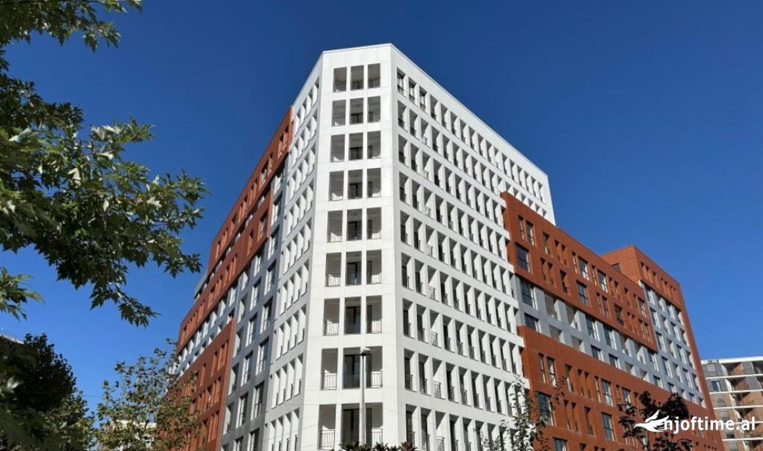 Okazion! Cmim Kleringu! Shiten Dyqane tek Urban Gate, Astir