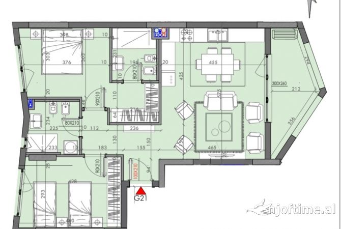Ambiente Commerciale in Affitto 3+1 a Tirana - 625 Euro