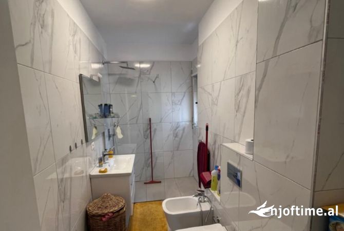 SHITET APARTAMENT 2+1 TEK SELVIA, RRUGA GJON BUZUKU