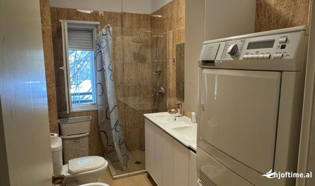 Shtepi ne shitje Apartament ne Durres, 2+1, Mobilimi E mobiluar, Pagesa 225,000  Euro.