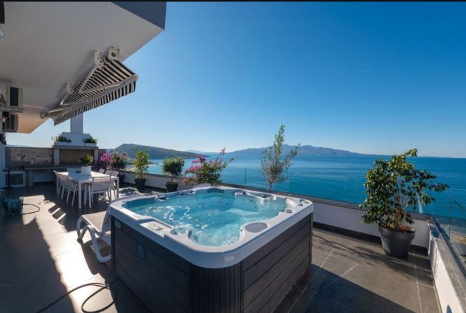 Attico(ultimo piano panoramico) in vendita a Santa Quaranta 2+1, Arredato