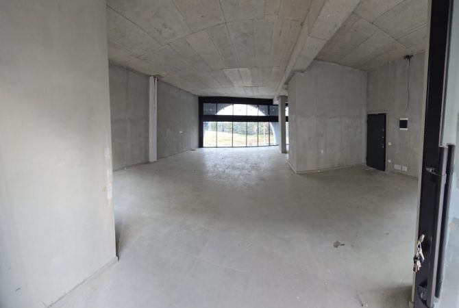 Jepet ambient biznesi me qira, River Residence.