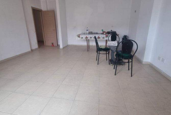 prone eksluzive dhe Okazion ne Durres , tek Tropikali 3+1