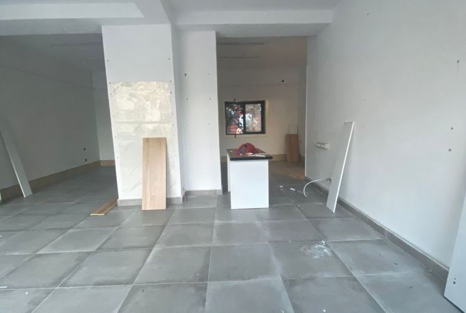 Business Property for Rent 1+1 in Tirana - 700 Euro