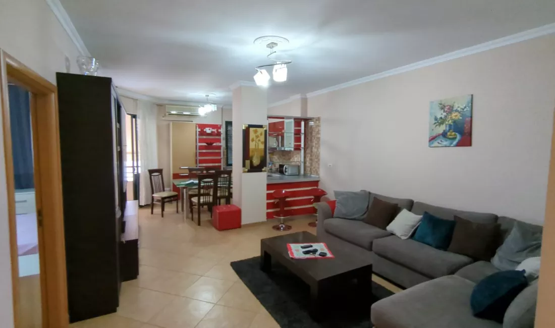 Shtepi me qera Apartament ne Tirane, 2+1, Mobilimi E mobiluar, Pagesa 500  Euro.