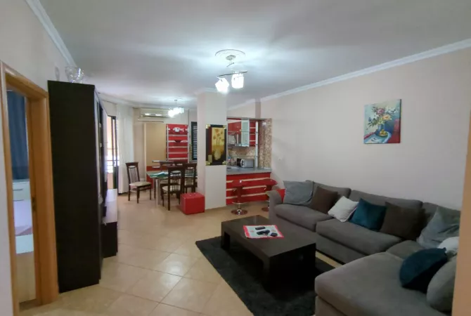 Shtepi me qera Apartament ne Tirane, 2+1, Mobilimi E mobiluar, Pagesa 500  Euro.