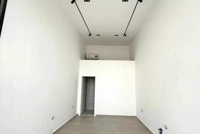 Business Property for Rent 1+1 in Tirana - 450 Euro