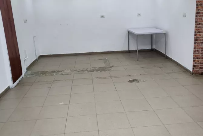 Business Property for Rent 1+1 in Tirana - 450 Euro
