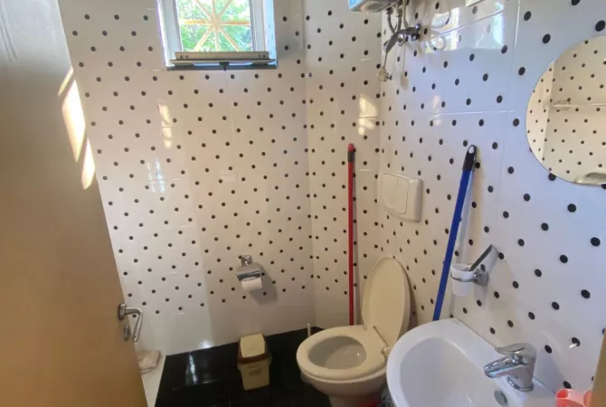 Business Property for Rent 1+1 in Tirana - 700 Euro