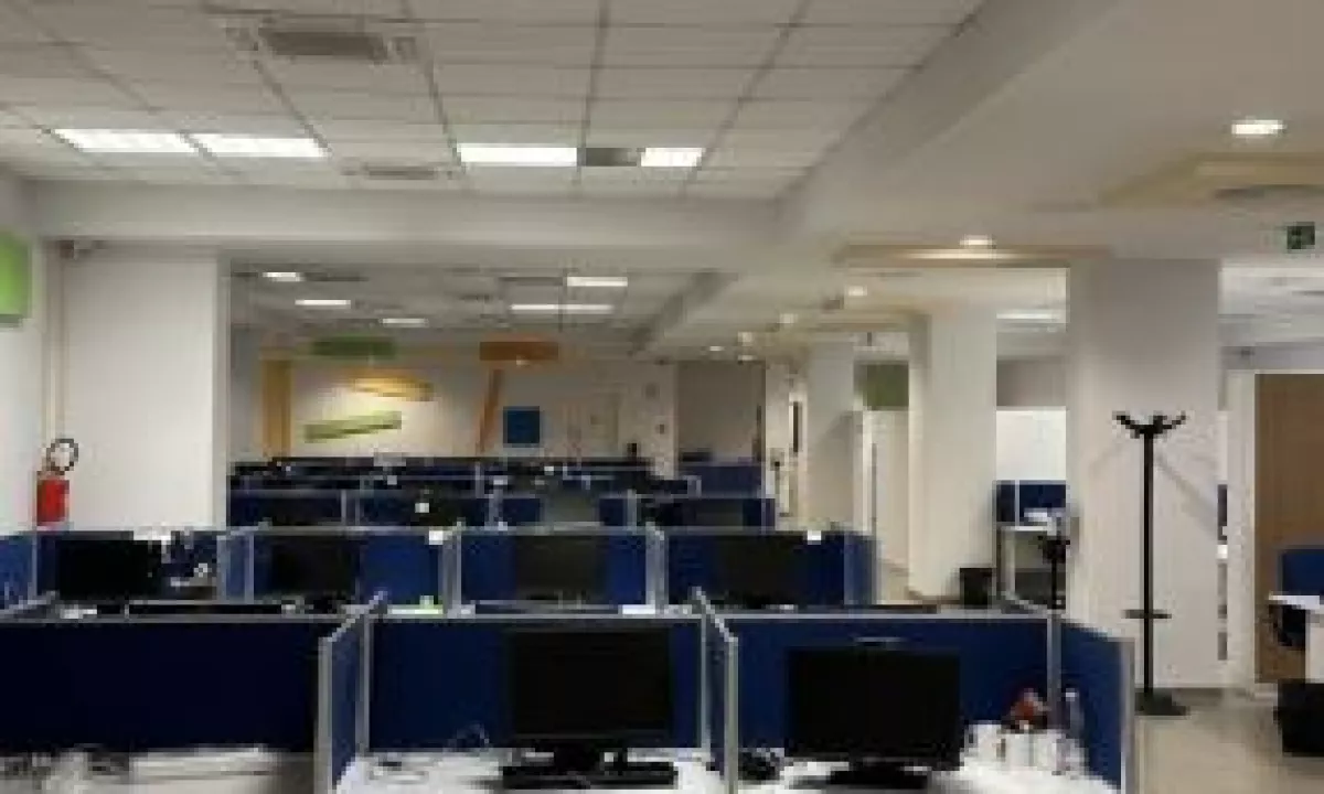 Jepet me qira ambient biznesi, tek Bulevardi Gjergj Fishta, pallati me shigjeta, kompleksi delijorgj