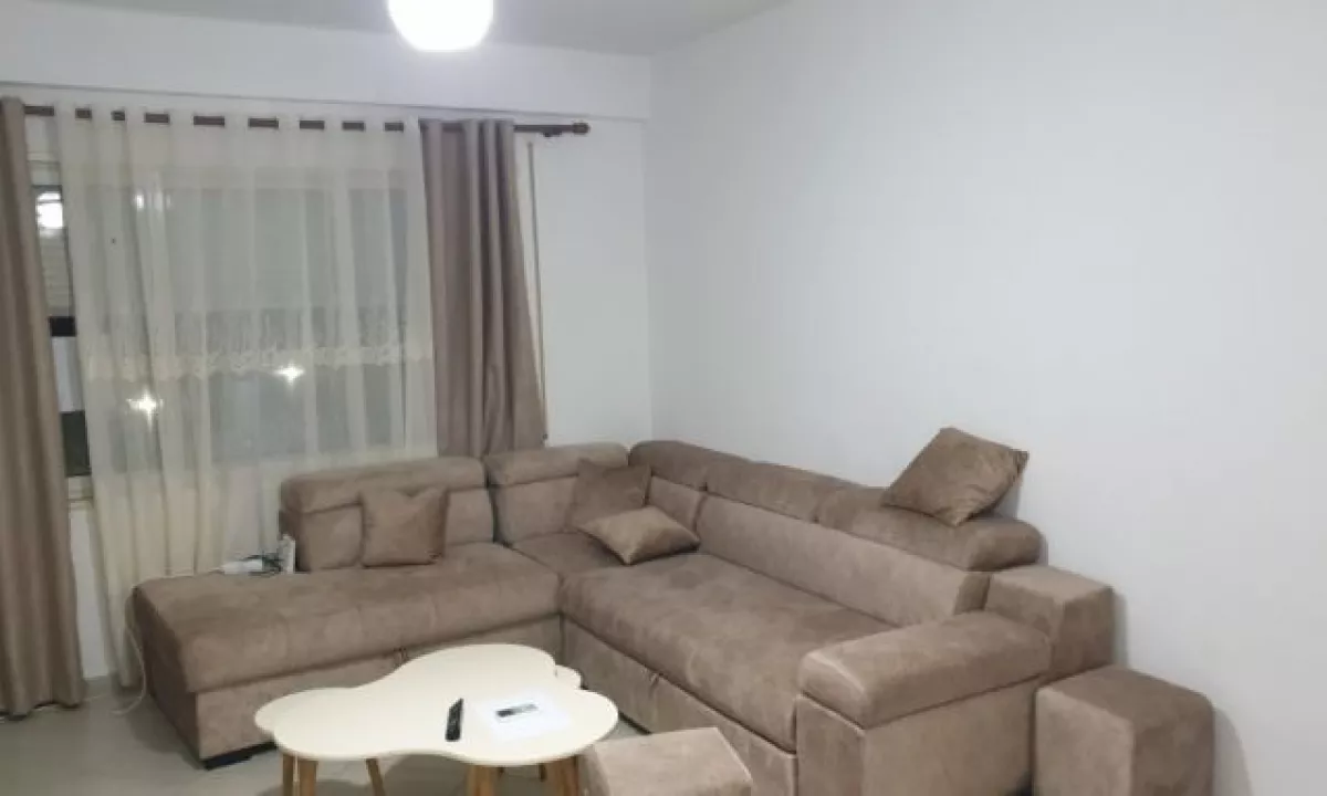Shtepi me qera Apartament ne Tirane, 2+1, Mobilimi E mobiluar, Pagesa 450  Euro.