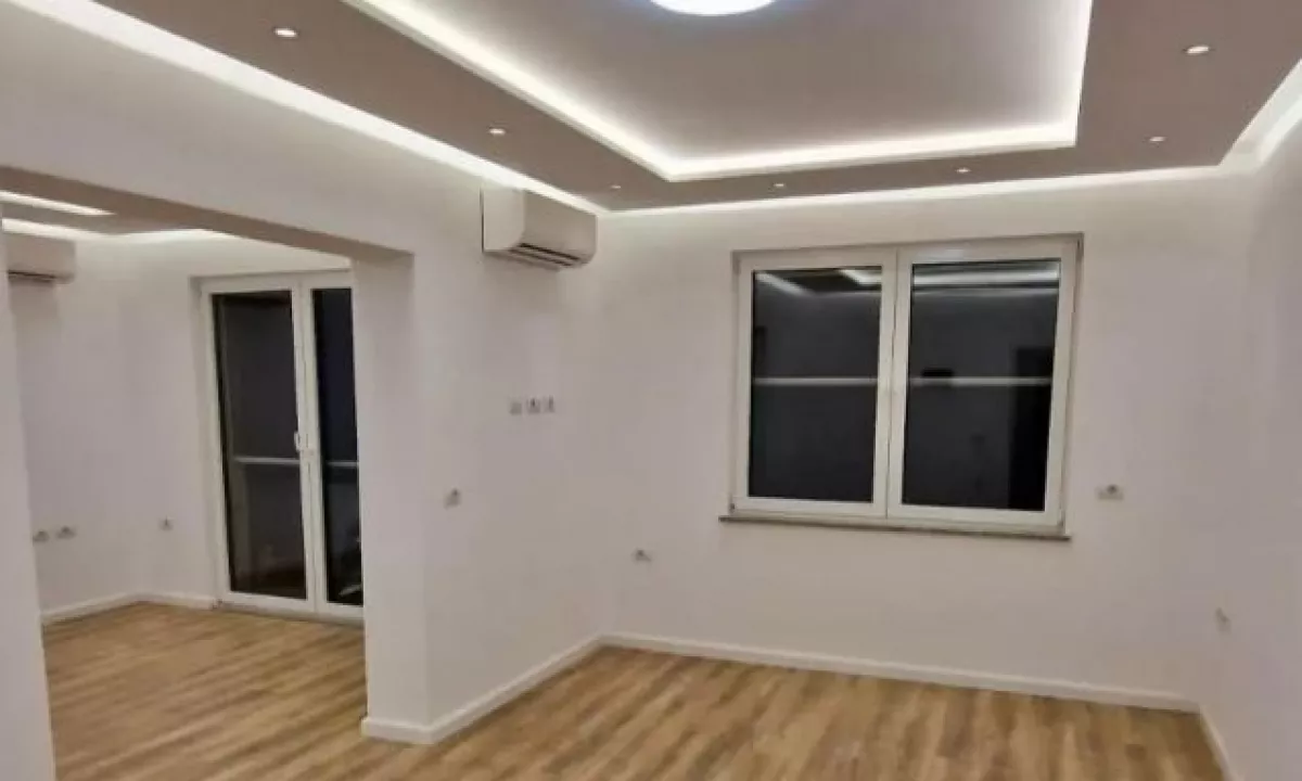 Jepet me qira apartament 2+1, Tek Rruga Mine Peza.