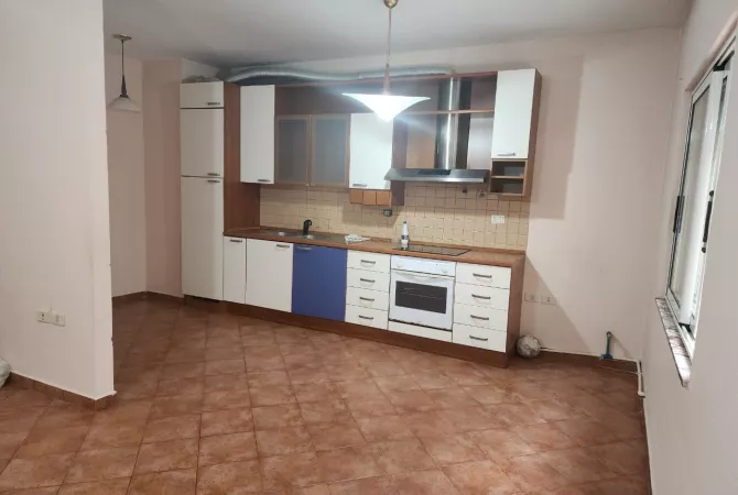 Shtepi ne shitje 1+1 ne Tirane - 160,000 Euro