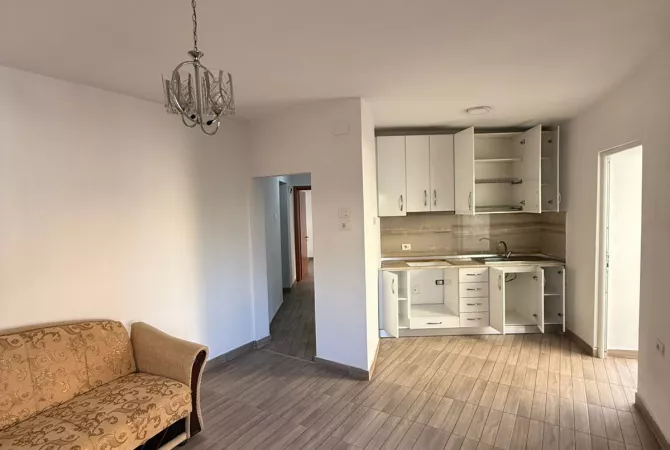 Shtepi ne shitje 1+1 ne Tirane - 106,000 Euro