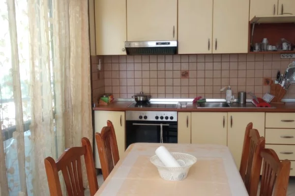 Shtepi me qera 1+1 ne Durres - 350 Euro