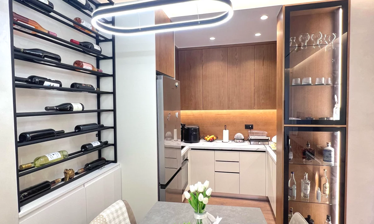 Shtepi ne shitje Apartament ne Tirane, 2+1, Mobilimi E mobiluar, Pagesa 113,000  Euro.