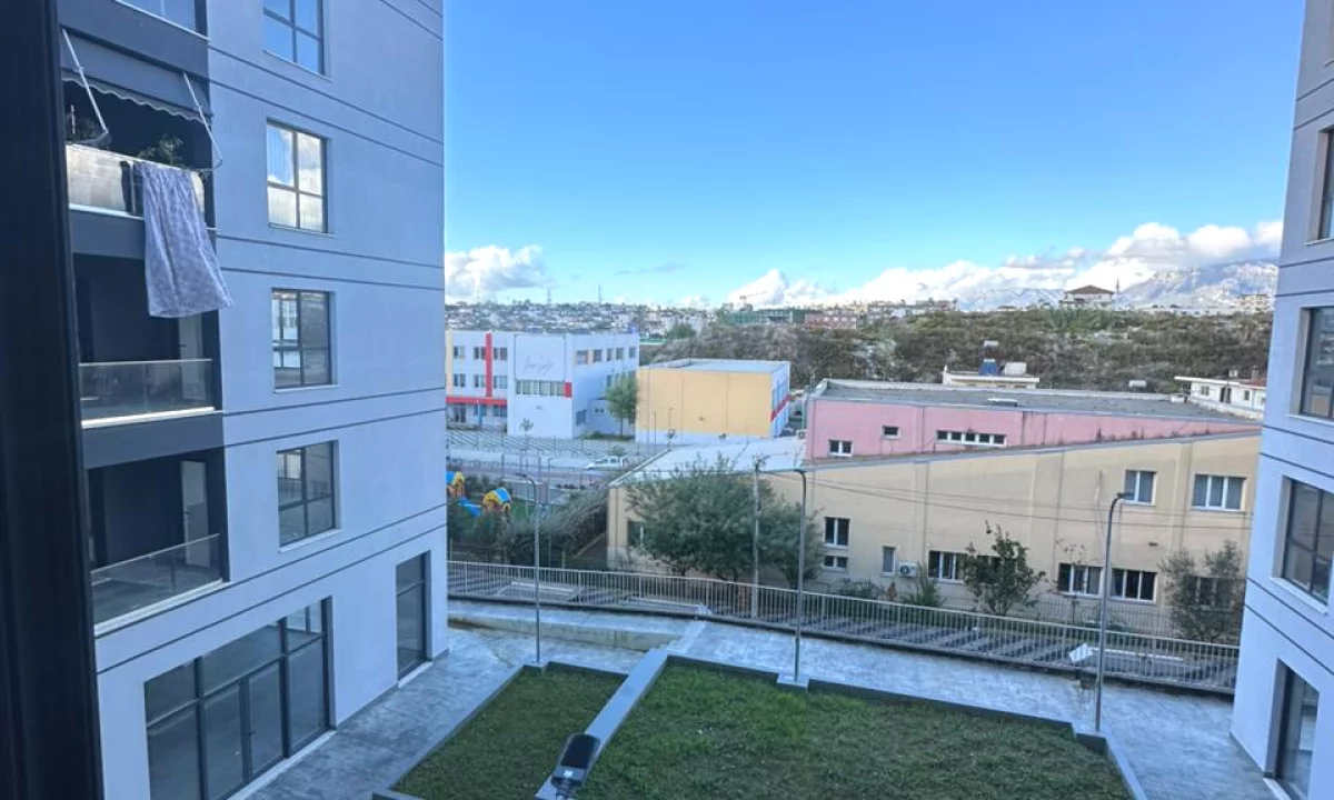 Shtepi ne shitje Apartament ne Tirane, 2+1, Mobilimi Bosh, pa mobiluar, Pagesa 168,000  Euro.