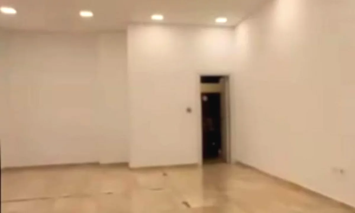 Jepet dyqan me qira tek Rruga Ali Demi, Rruga Idriz Dollaku, prane BKT.