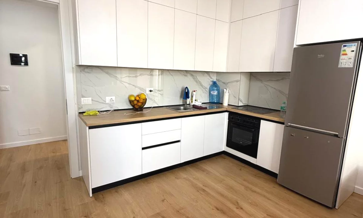 Shtepi ne shitje Apartament ne Tirane, 2+1, Mobilimi Pjeserisht e mobiluar, Pagesa 148,000  Euro.