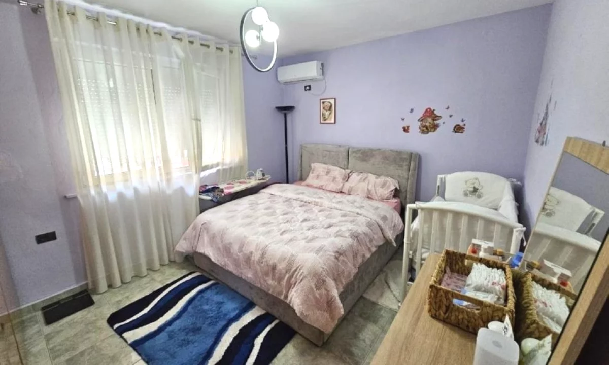 Shtepi me qera Apartament ne Tirane, 1+1, Mobilimi E mobiluar, Pagesa 500  Euro.