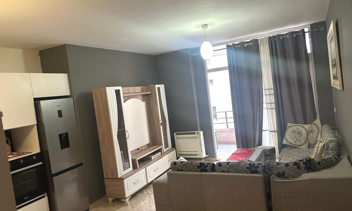 Shtepi me qera Apartament ne Tirane, 2+1, Mobilimi E mobiluar, Pagesa 480  Euro.
