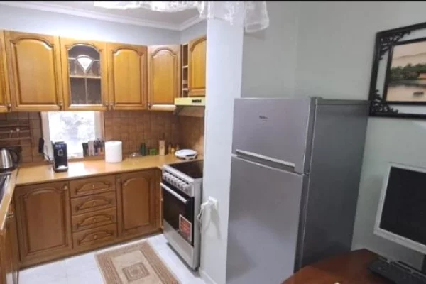 Shtepi me qera 1+1 ne Tirane - 350 Euro