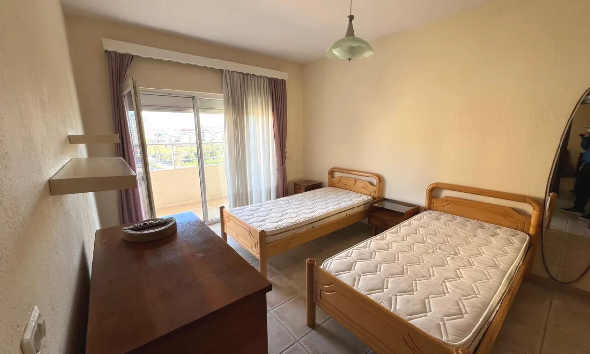 Shtepi me qera Apartament ne Tirane, 1+1, Mobilimi E mobiluar, Pagesa 500  Euro.