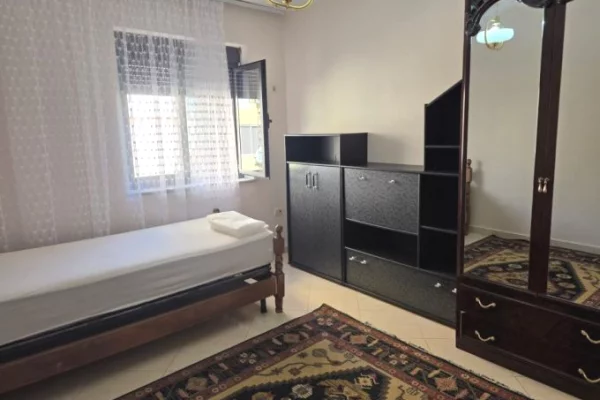 Shtepi me qera 2+1 ne Tirane - 500 Euro