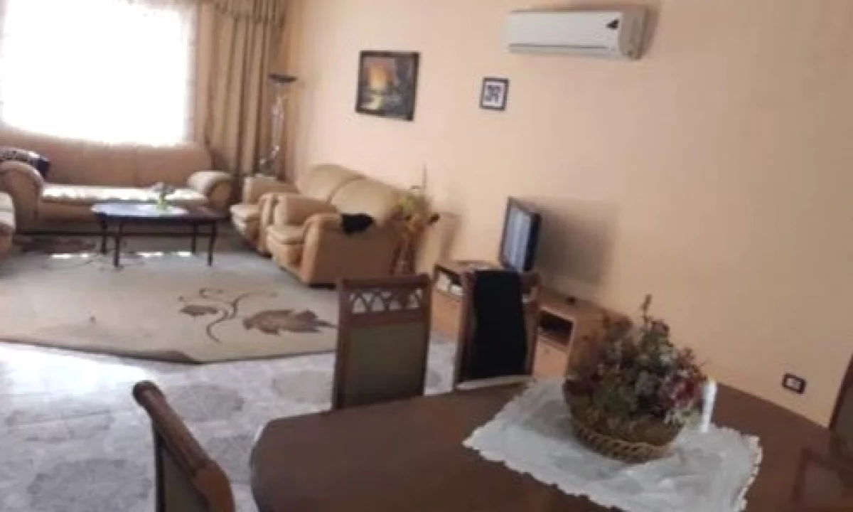 Shtepi me qera Vila Luksoze ne Tirane, 6+1, Mobilimi Pjeserisht e mobiluar, Pagesa 2,000  Euro.