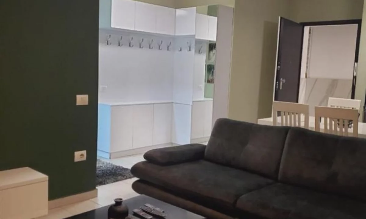 Shtepi me qera Apartament ne Tirane, 2+1, Mobilimi E mobiluar, Pagesa 900  Euro.