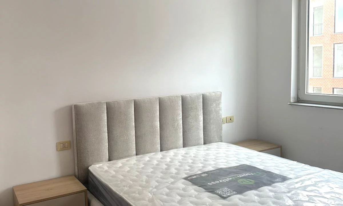 Shtepi me qera Apartament ne Tirane, 2+1, Mobilimi E mobiluar, Pagesa 600  Euro.