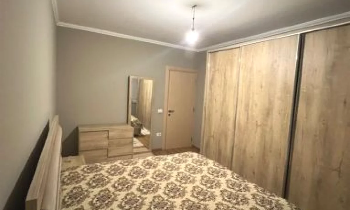 Shtepi me qera Apartament ne Tirane, 2+1, Mobilimi E mobiluar, Pagesa 650  Euro.